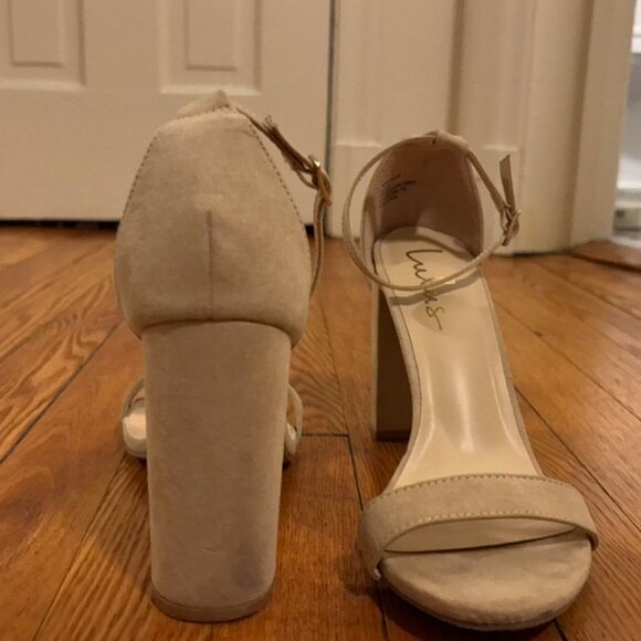 Light Nude Suede Ankle Strap Heels- size 9 - Picture 1 of 4